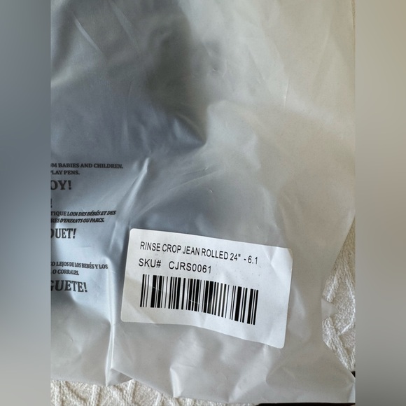 Measure & Made Cropped Jeans - Picture 2 of 5